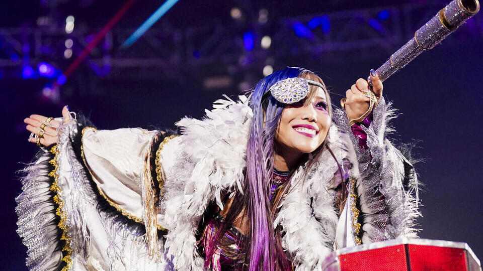 Kairi Sane Returns With Former WWE Gimmick on RAW; Kabuki Warriors Reunite